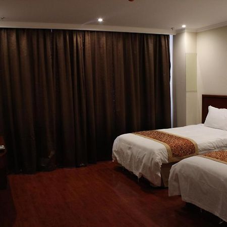 Greentree Inn Shanghai Pudong Airport Wild Animal Park Express Hotel Nanhui Екстер'єр фото